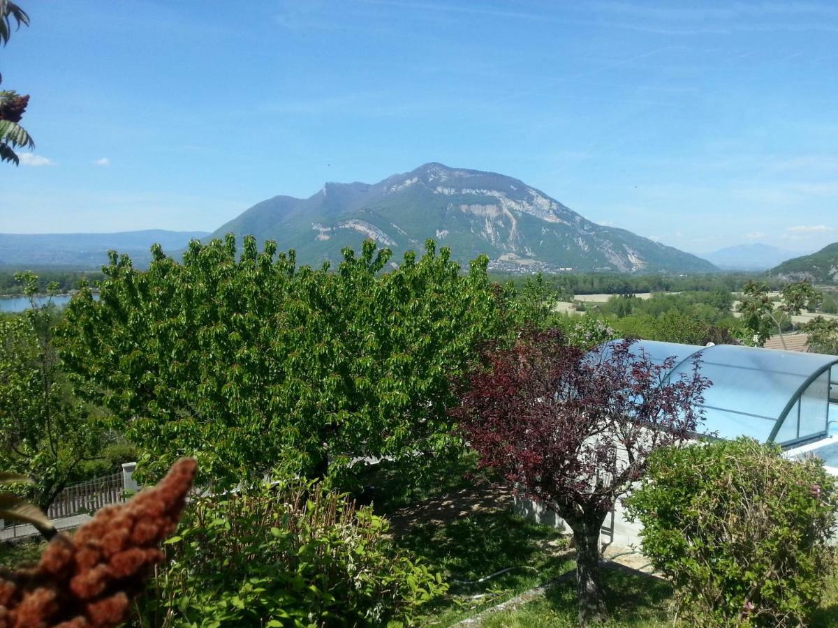 Le Belvue Bed & Breakfast Шана Екстериор снимка