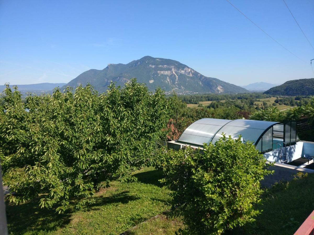 Le Belvue Bed & Breakfast Шана Екстериор снимка
